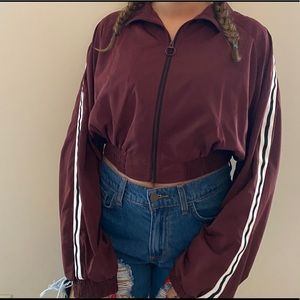 Oversized cropped wind breaker !